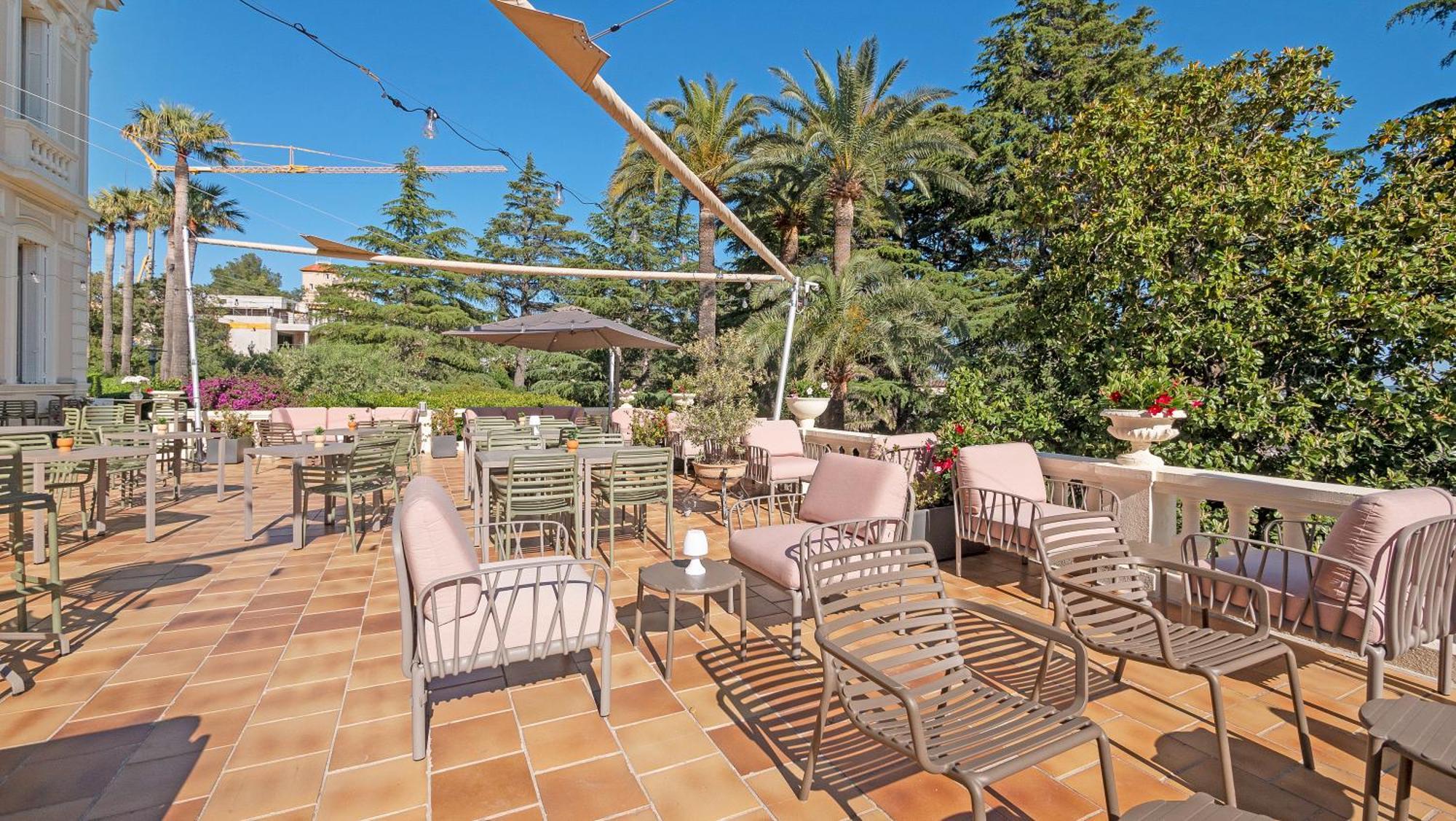 Hotel Les Tourelles Sainte-Maxime Bagian luar foto