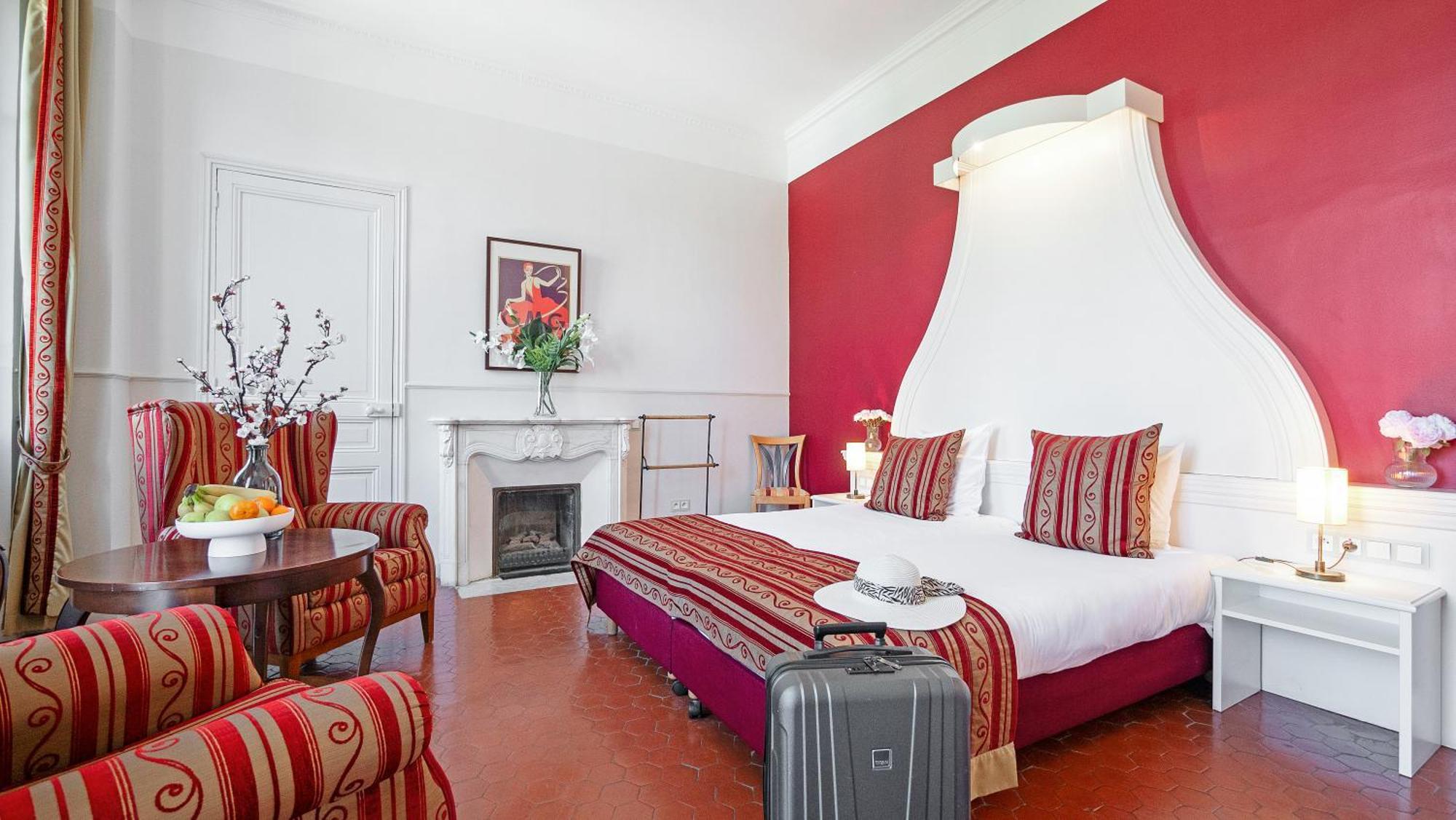 Hotel Les Tourelles Sainte-Maxime Bagian luar foto