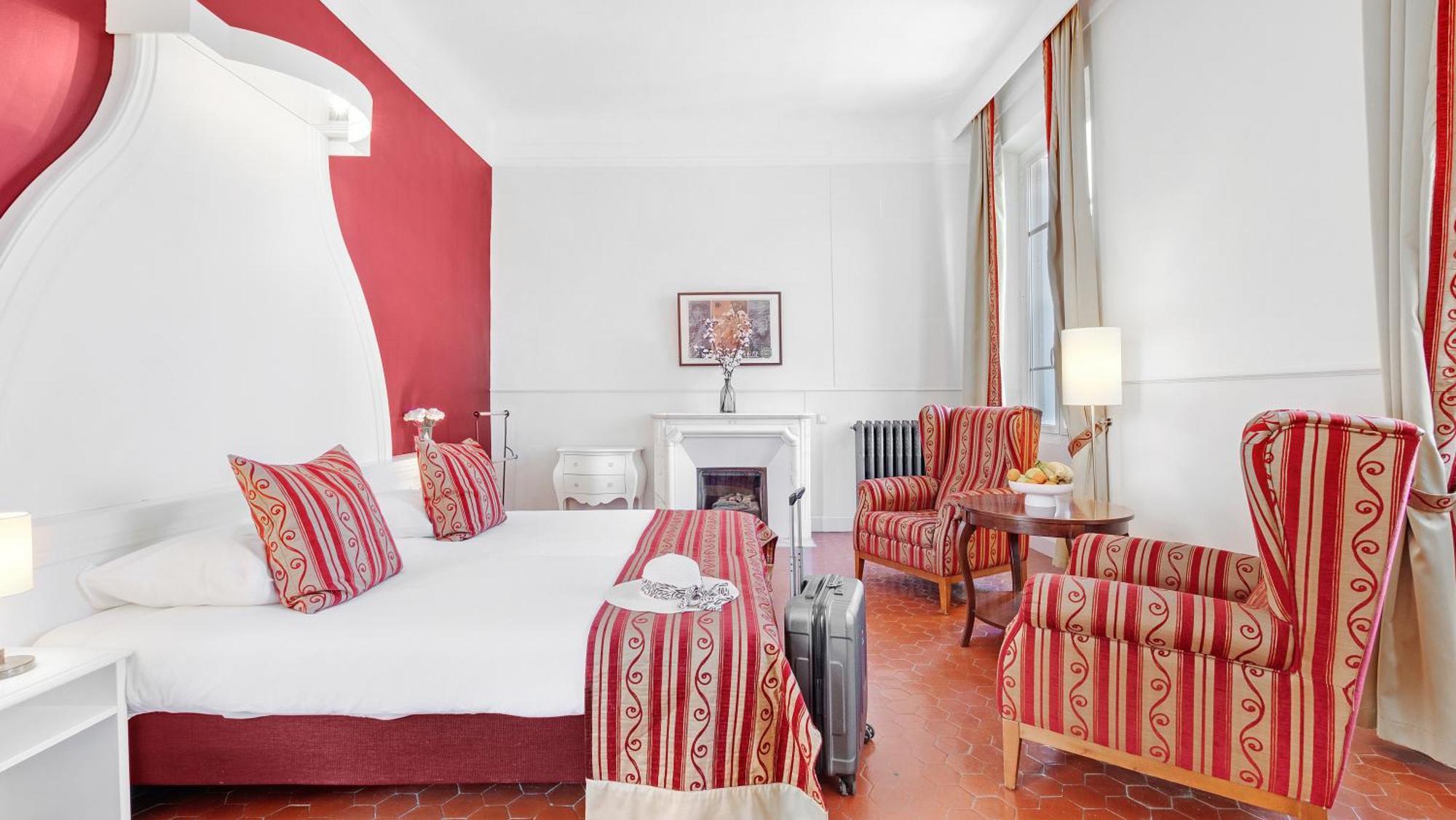 Hotel Les Tourelles Sainte-Maxime Bagian luar foto