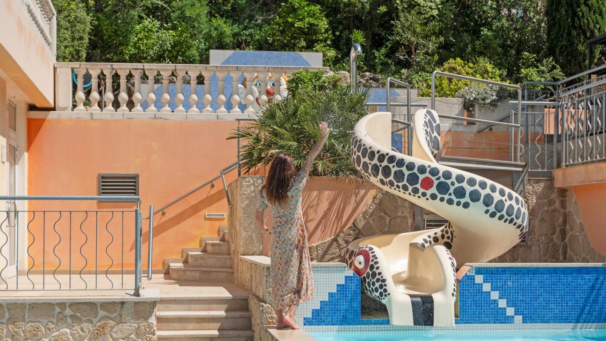 Hotel Les Tourelles Sainte-Maxime Bagian luar foto