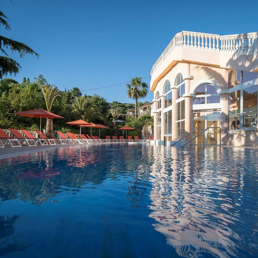 Hotel Les Tourelles Sainte-Maxime Bagian luar foto